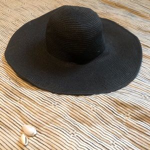 J. Cree floppy black straw sun hat